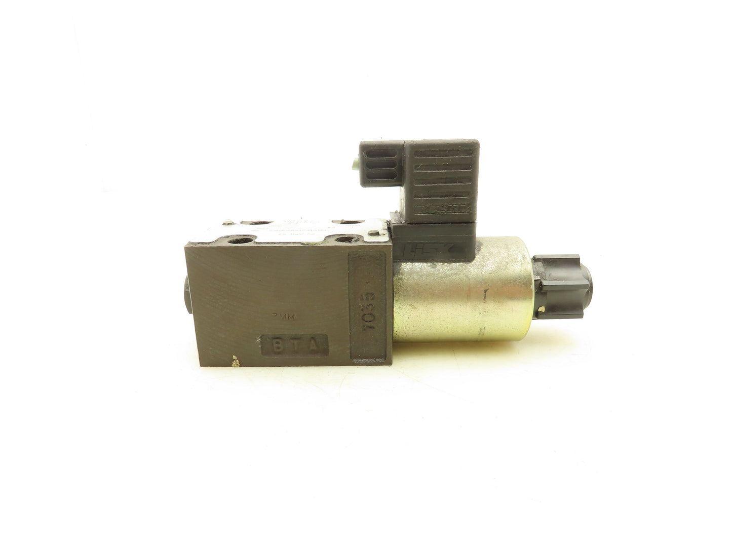 Parker D1VW20BNJPF5 Hydraulic Direction Control Valve 24VDC 5000PSI