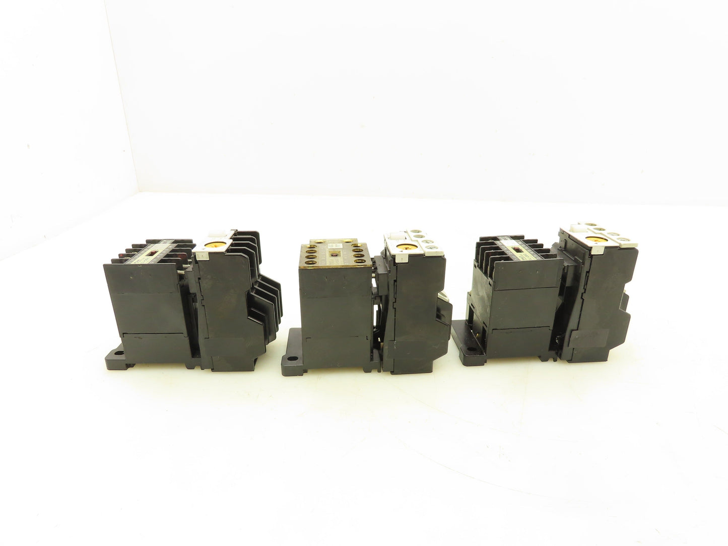 Fuji Electric SJ-0SG Magnetic Contactor Thermal Overload Relay Lot of 3