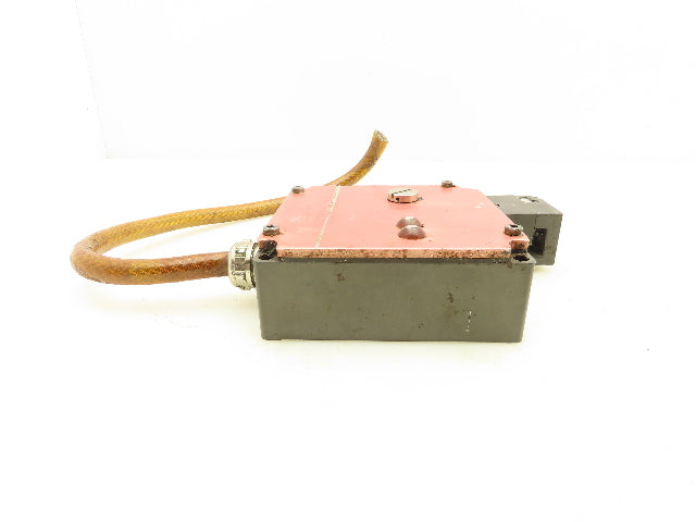 Euchner TZ1LC110PG-R Guard Lock Monitoring Safety Switch 10A 250V