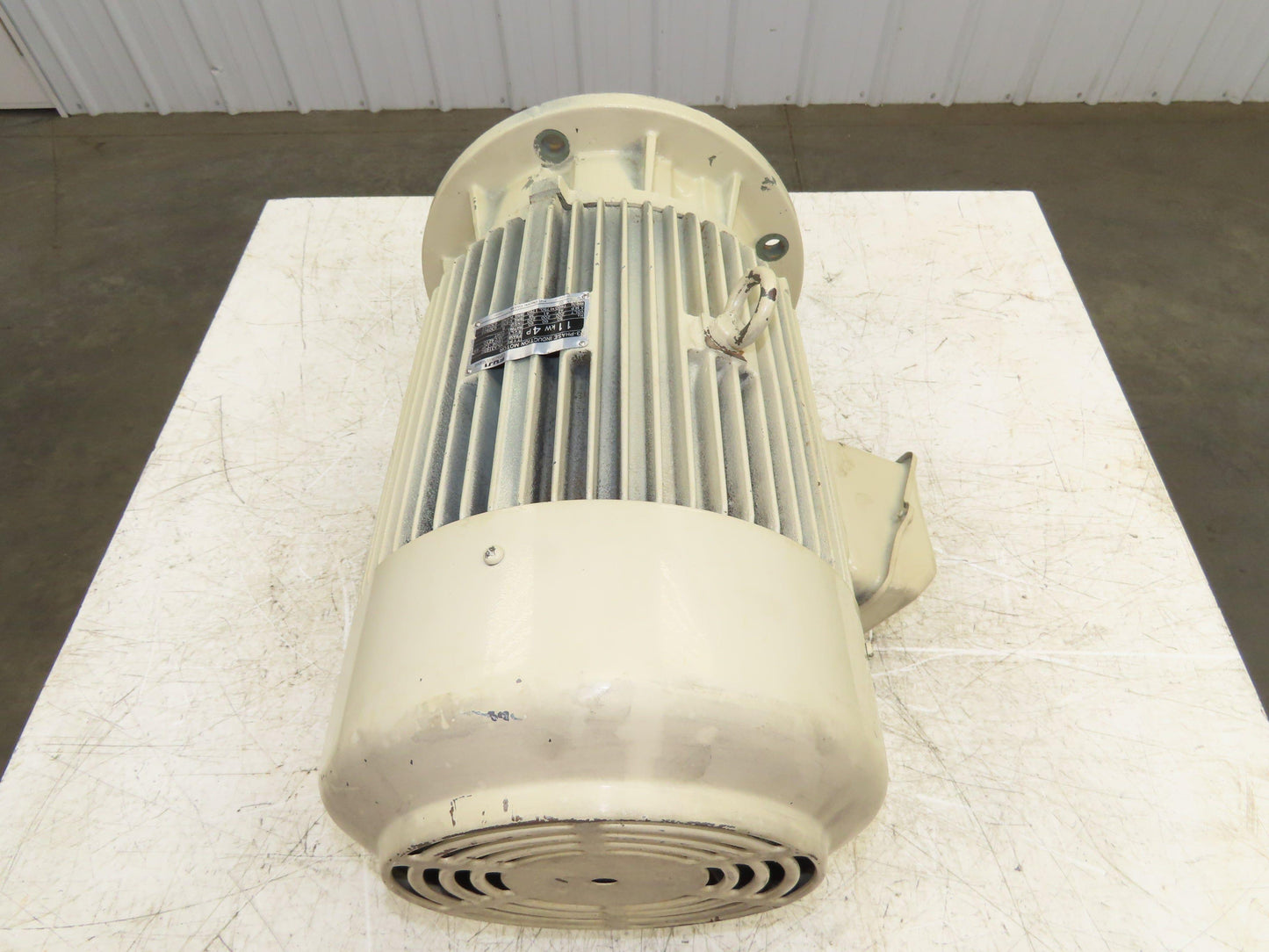 Fuji MLA3165C Electric Motor 11kw 1760RPM Vertical Mount 160M Frame 220V 3Ph