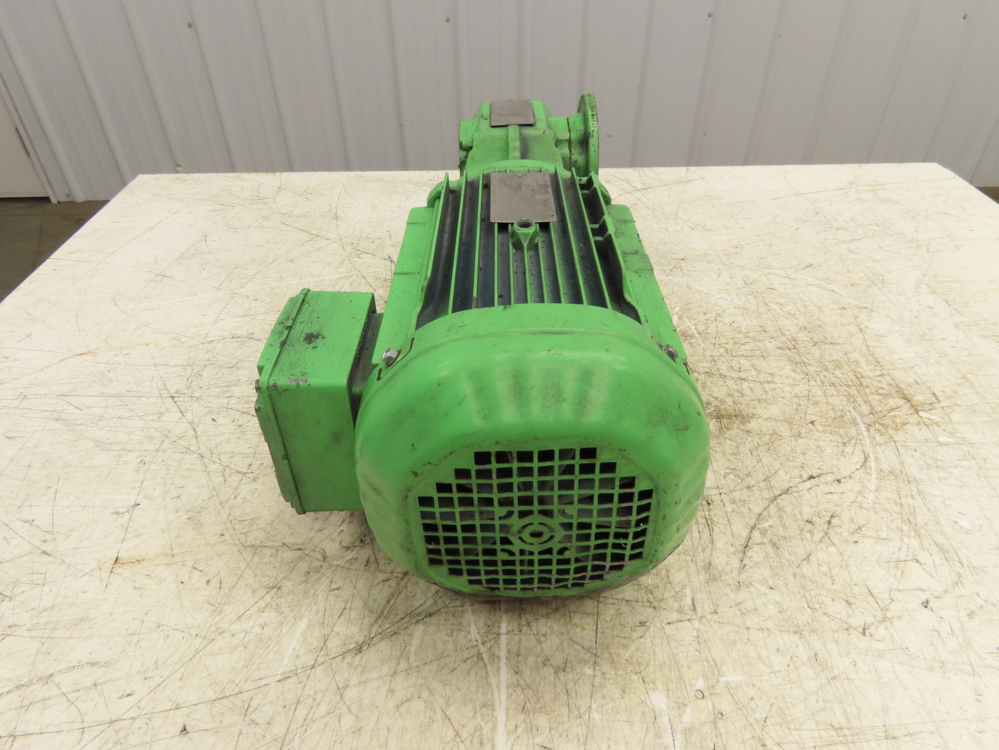 Sew Eurodrive KAF37 DRN100L4 Gearmotor 260 RPM 3Hp 230/460V 1-1/4" Output Shaft