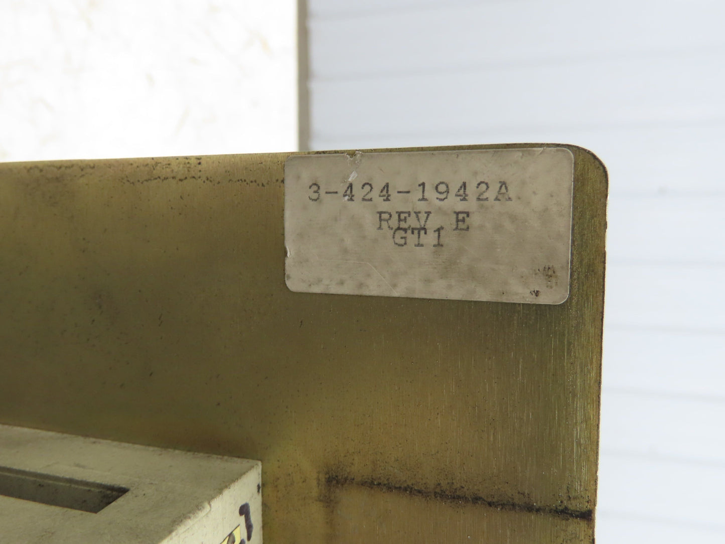 Cincinnati Milacron 3-424-1942A PLC Chassis Rack Unit Motherboard 3-531-4231A