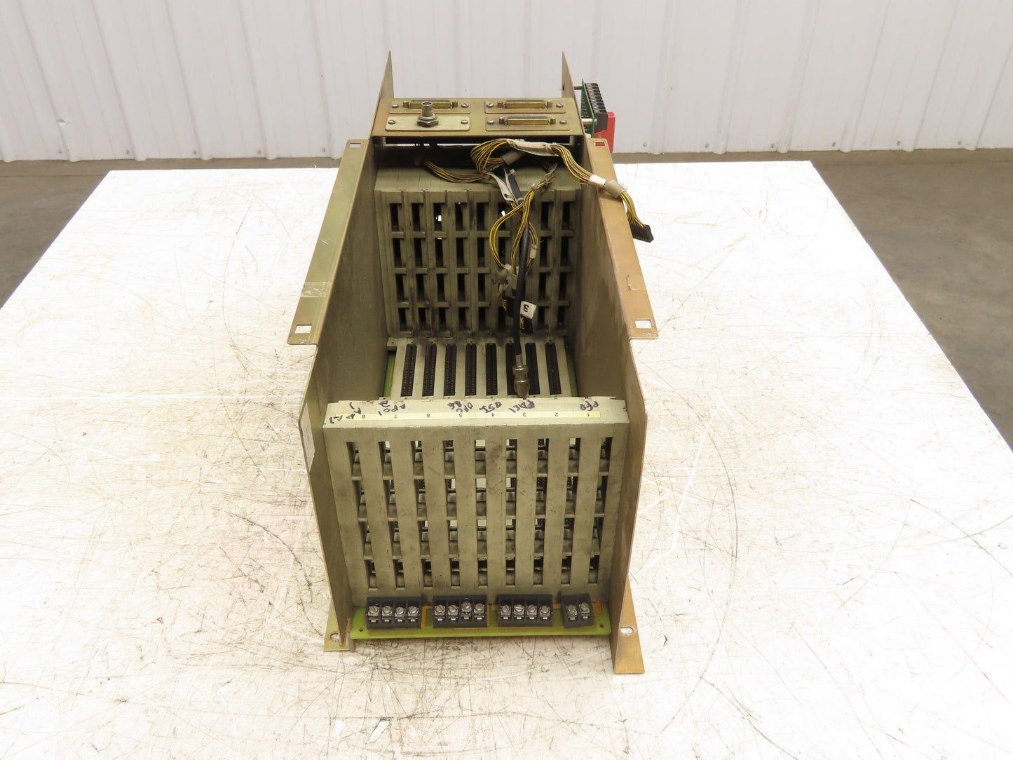 Cincinnati Milacron 3-424-1942A PLC Chassis Rack Unit Motherboard 3-531-4231A