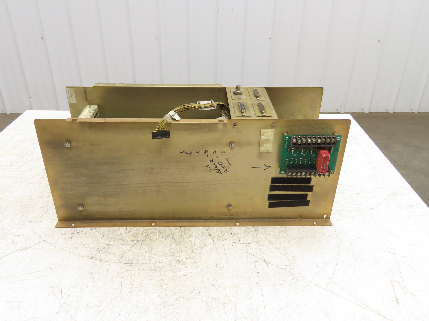 Cincinnati Milacron 3-424-1942A PLC Chassis Rack Unit Motherboard 3-531-4231A