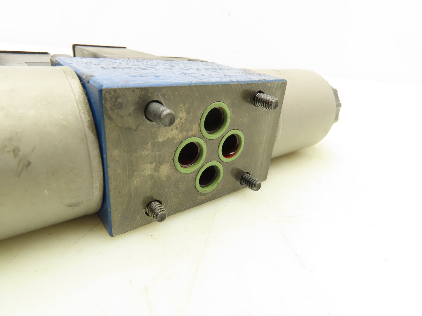 Rexroth 4WRAE6E30-23/G24N9K31/A1V Proportional Directional Valve Hydraulic 24VDC