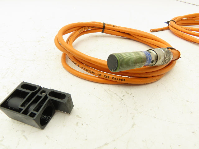 Telemecanique XS1N12PA340D Inductive Proximity Sensor Bracket 2mm Lot of 6