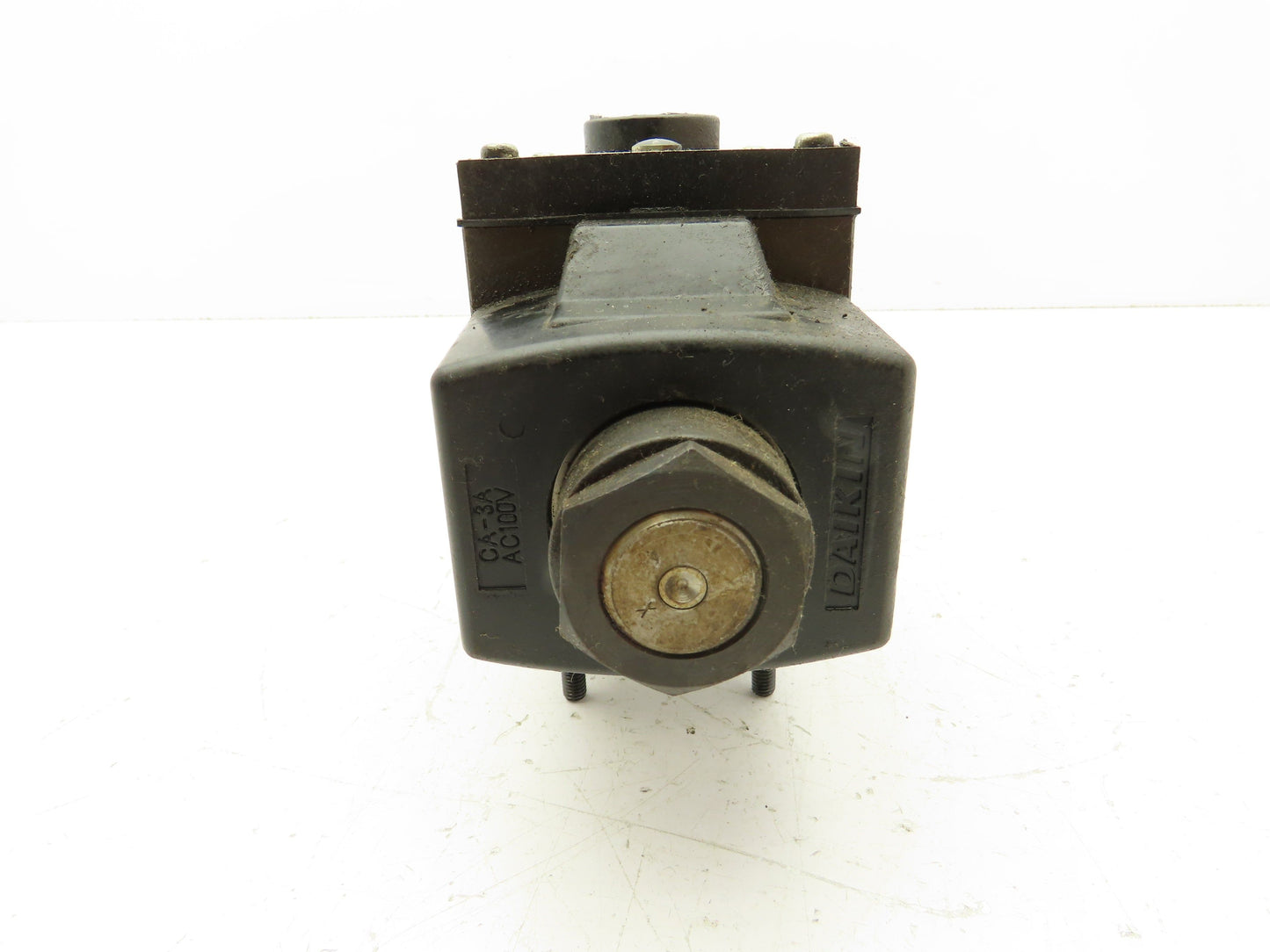 Daikin JSO-G03-2BA-10-N Hydraulic Solenoid Operated Valve 100VAC