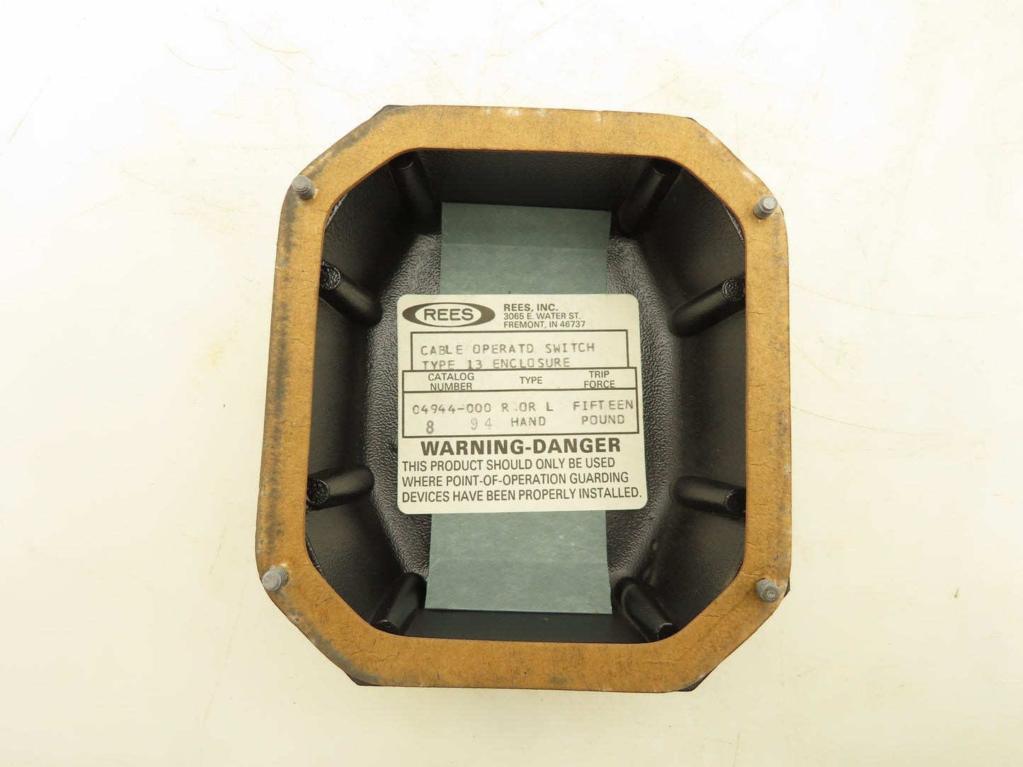 REES 04944-000 Cable Operated Safety Pull Switch 1NO/1NC 15Lb 600V