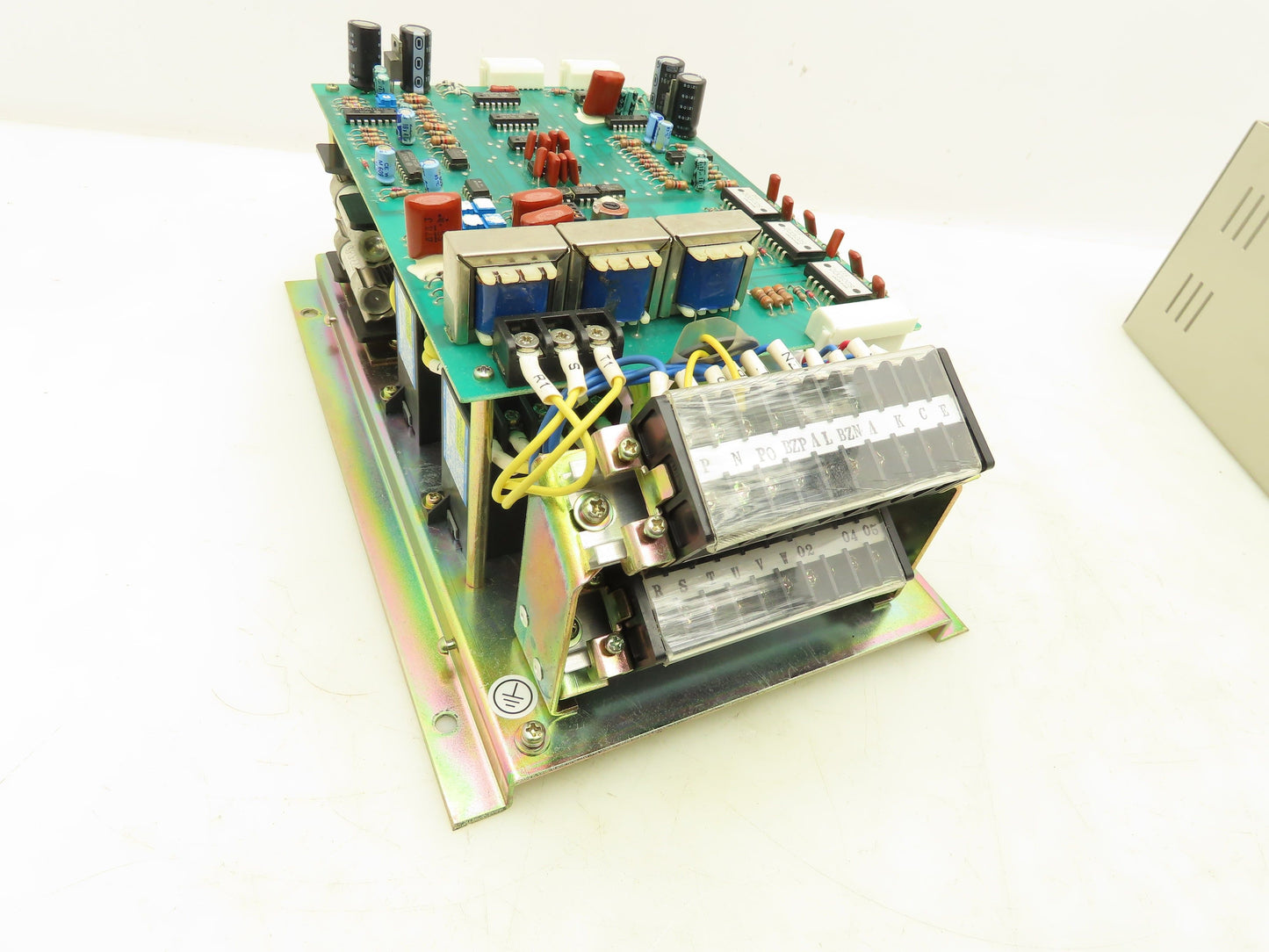 Shinko C-2000MA11-5 Motolock Servo Drive Unit 3PH 24V 200/220V