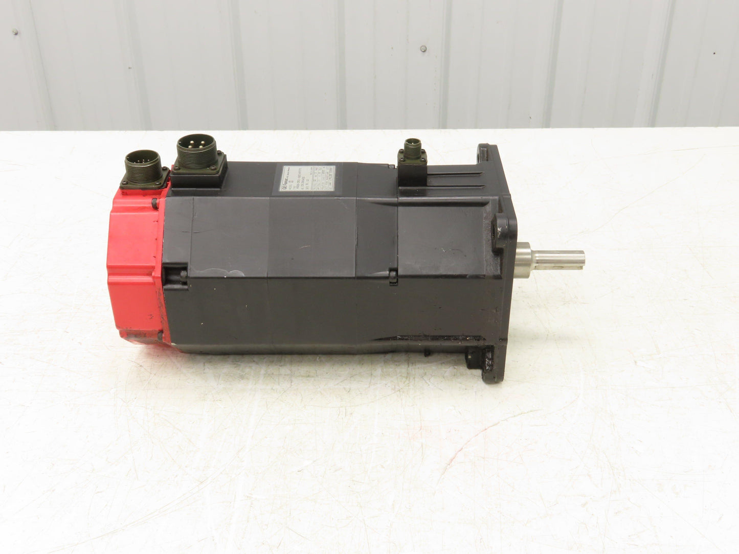 Fanuc A06B-0501-B201 AC Servo Motor 2000 RPM 144V 3PH Pulse Coder A209-0304-T111