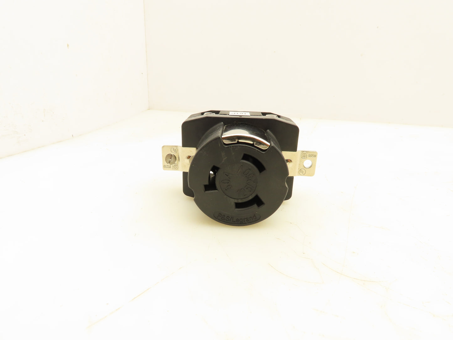 Pass & Seymour Legrand CR6369 Dockside Receptacle 125-250VAC 50A 3 Pole 4 Wire