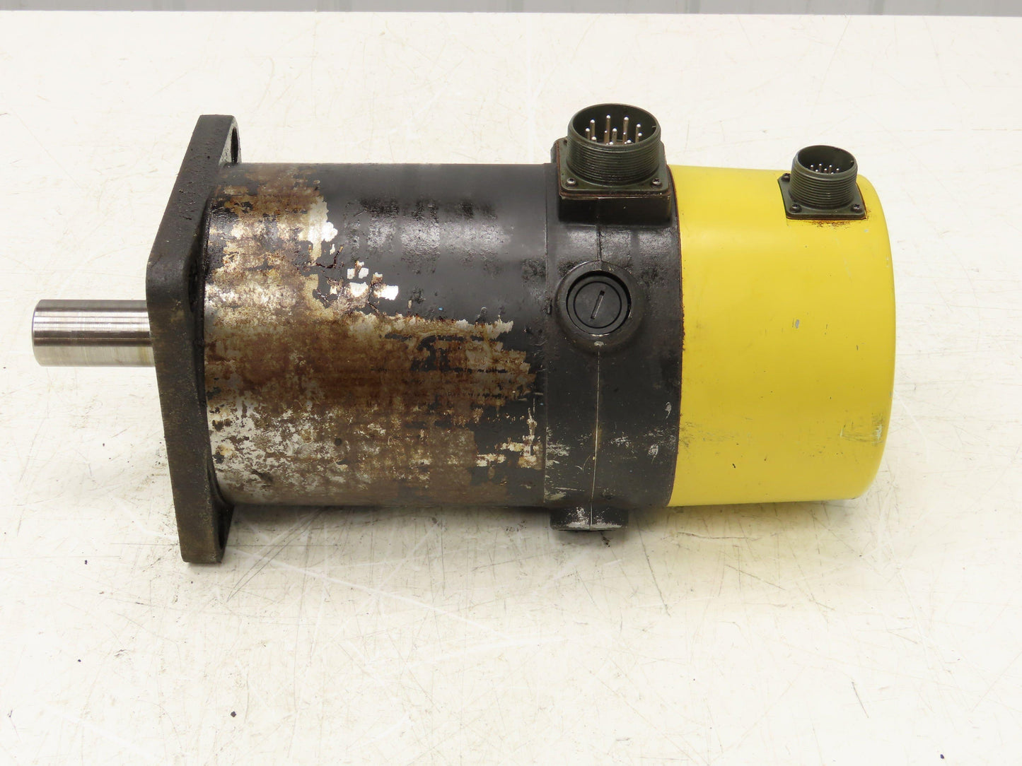 Fanuc A06B-0651-B012 DC Servo Motor 1500 RPM 165V 12A Pulsecoder A860-0300-T002