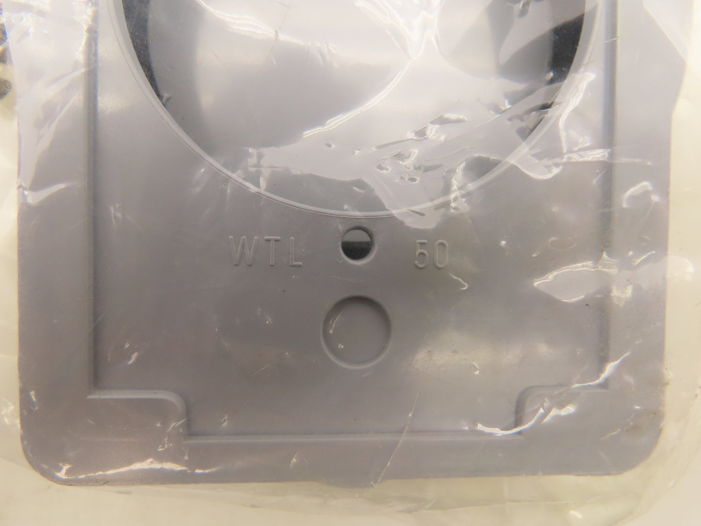 Kraloy WTL50 Single Gang Cover Twist Lock For 50A PVC