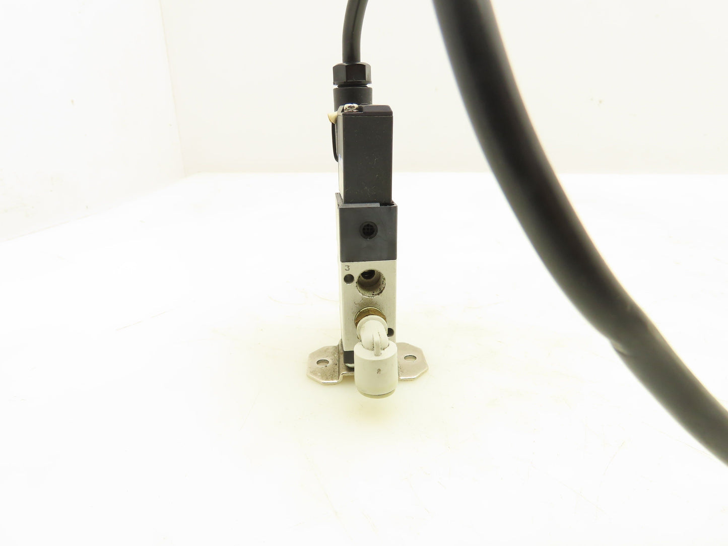 Koganei 181E1-39-83 Single Pilot Solenoid Valve 24V 1/8" NPT