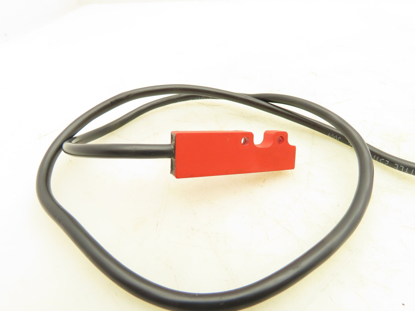 Telemecanique XCS-ZC5902 Magnetic Coded Safety Switch Sensor