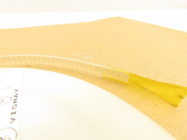 Vishay CRCW08053K32FKEA Chip Resistor Tape And Reel 3.32 kOhms ± 1%  5000 Pcs