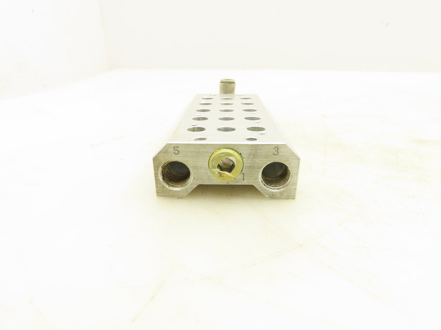 Koganei 180M5F 5-Station Hydraulic Manifold Base 1/4" NPT Port
