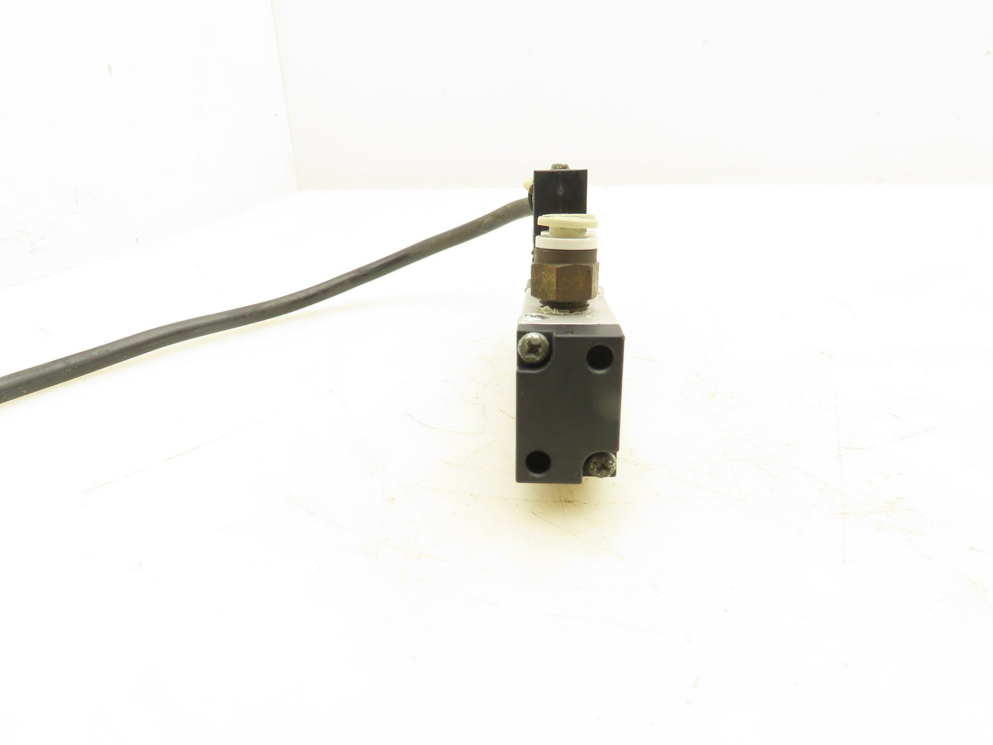 Koganei 180-4E1-39-83 Solenoid Valve 24VDC