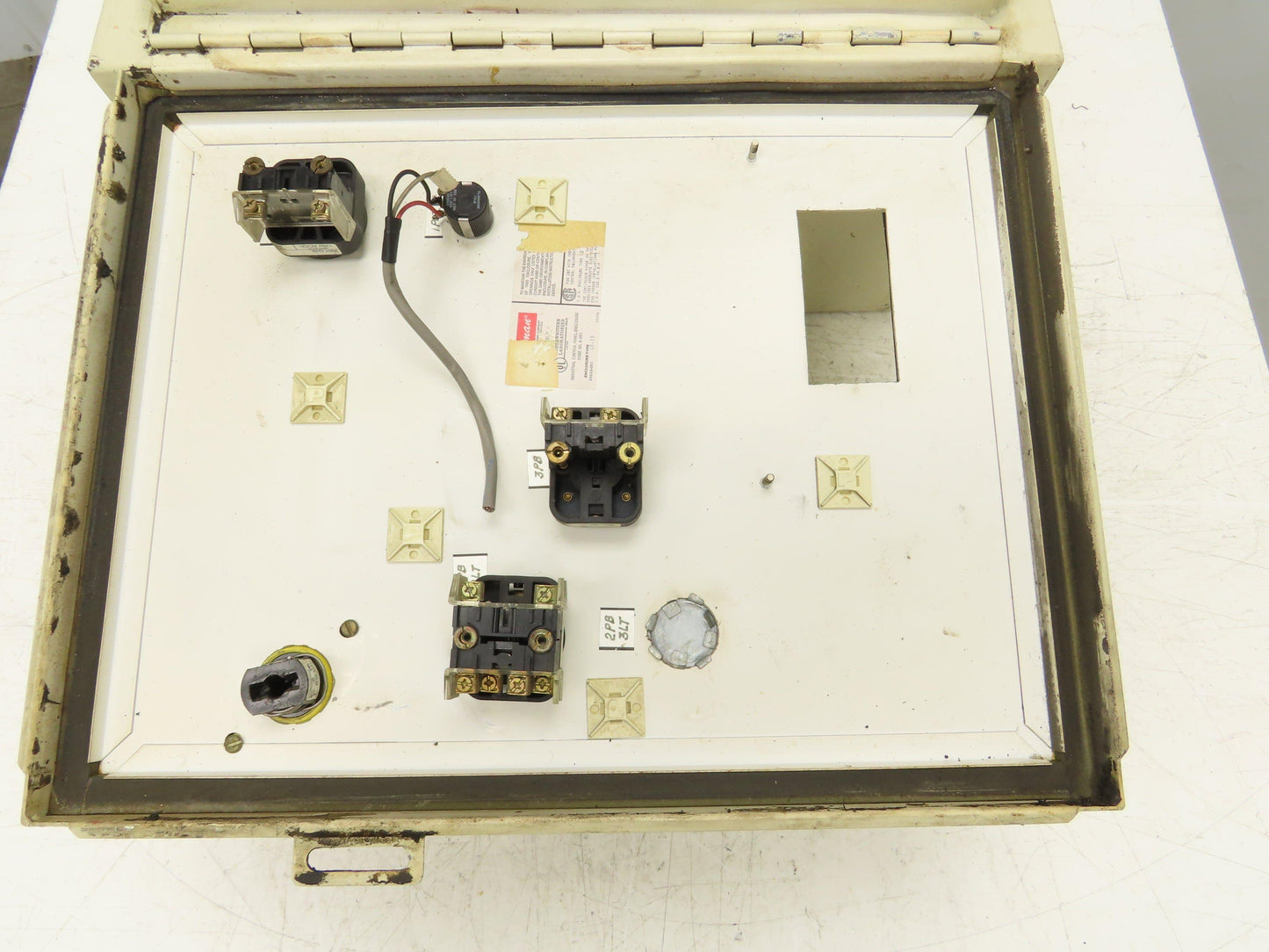 Hoffman 16x20x10" Steel Electrical Enclosure 30A Fusible Rotary Disconnect