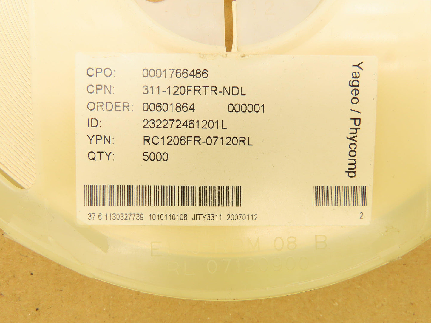 Yageo RC1206FR-07120RL Chip Resistor Tape And Reel 120 Ohms ± 1% 5000 Pcs