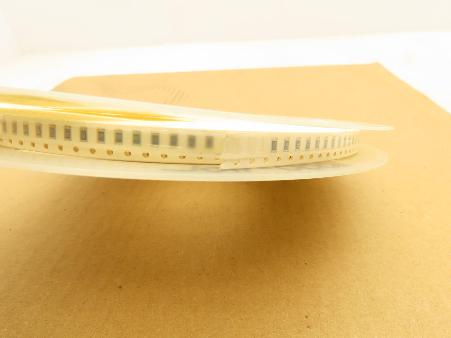 Yageo RC1206FR-07120RL Chip Resistor Tape And Reel 120 Ohms ± 1% 5000 Pcs