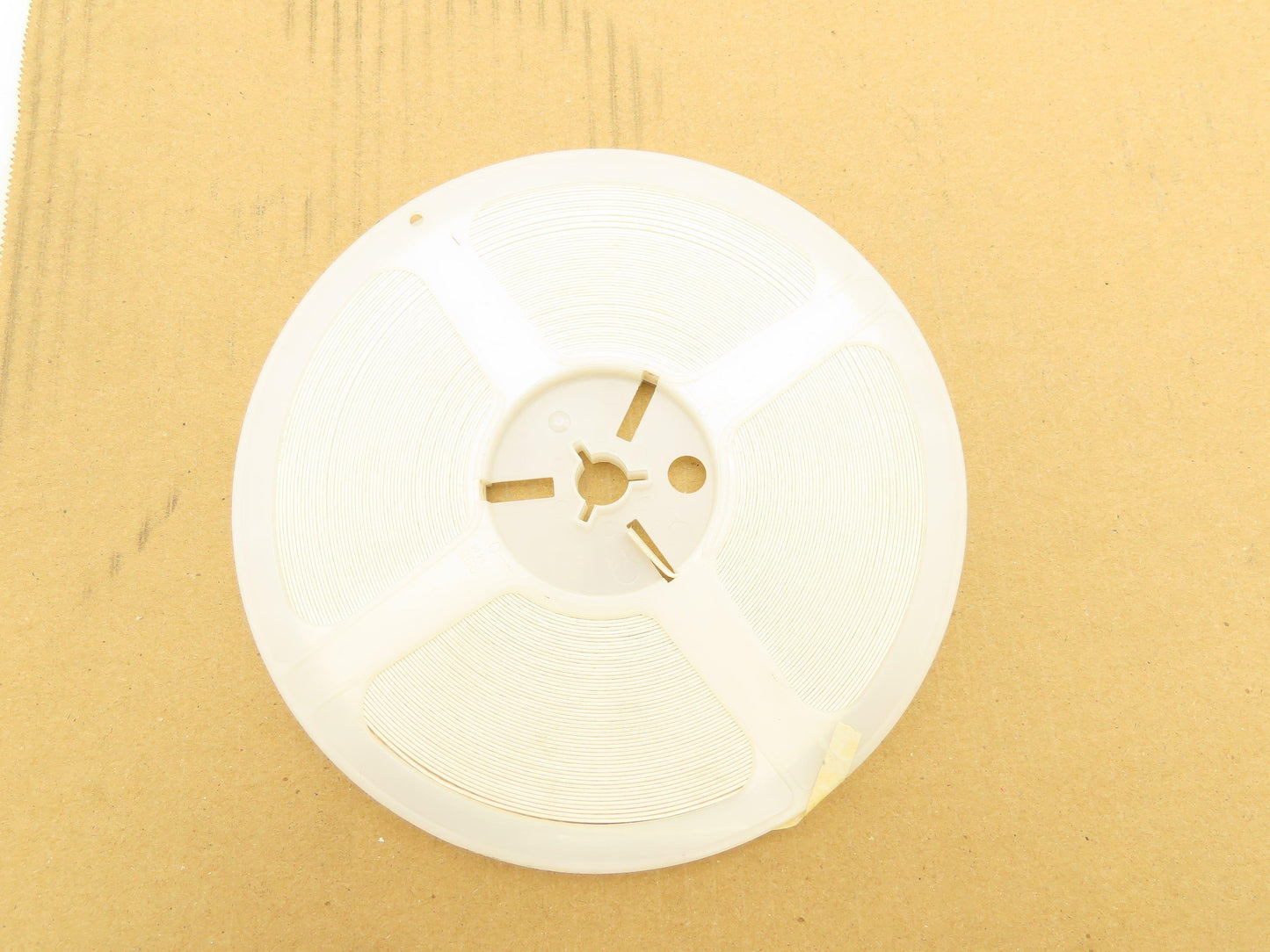 Yageo RC0805FR-07120RL Chip Resistor Tape And Reel 120 Ohms ± 1% 5000 Pieces