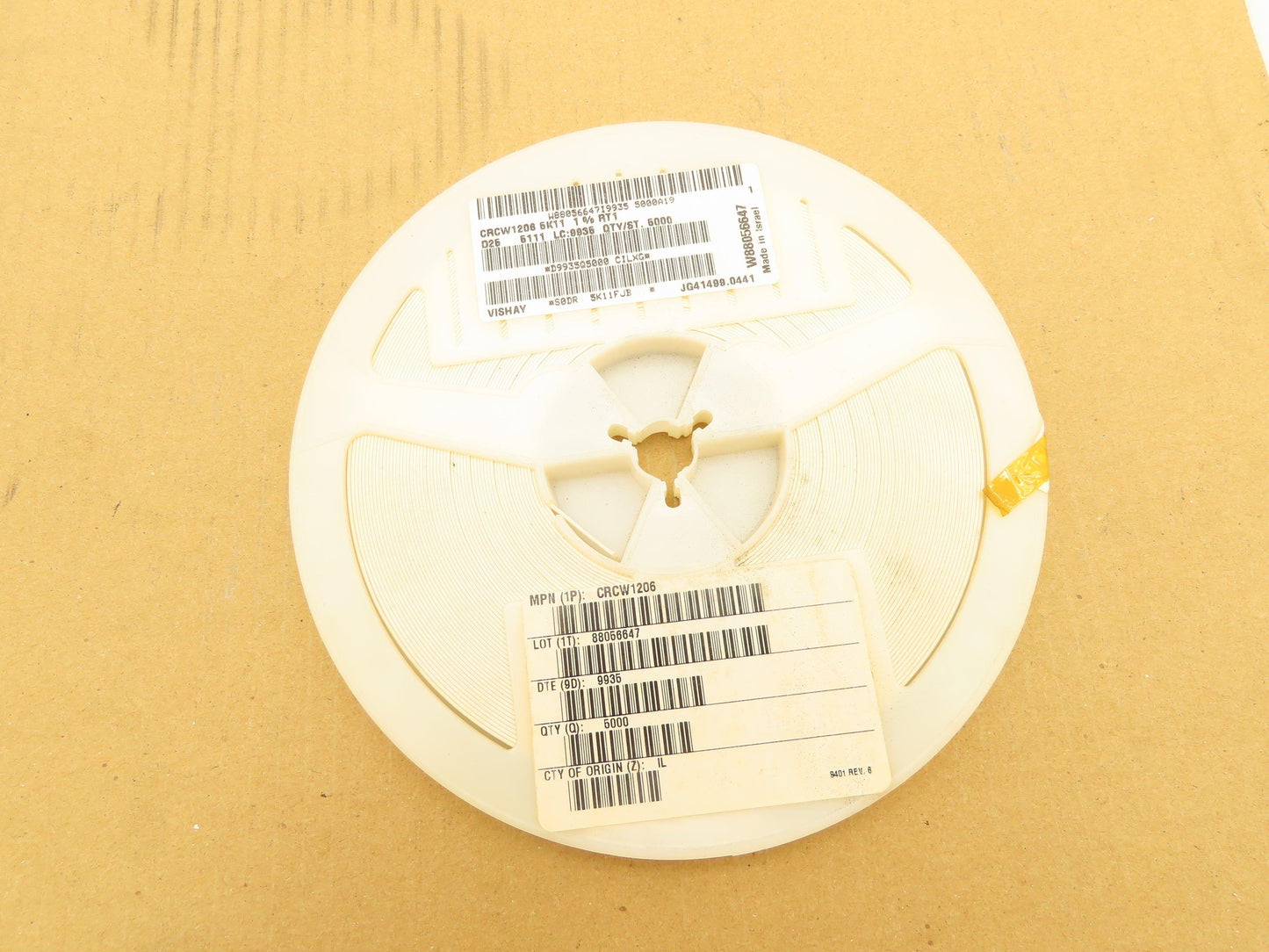 Vishay CRCW1206 Chip Resistor Tape And Reel 1206 1/4W ± 1% 5000 Pieces