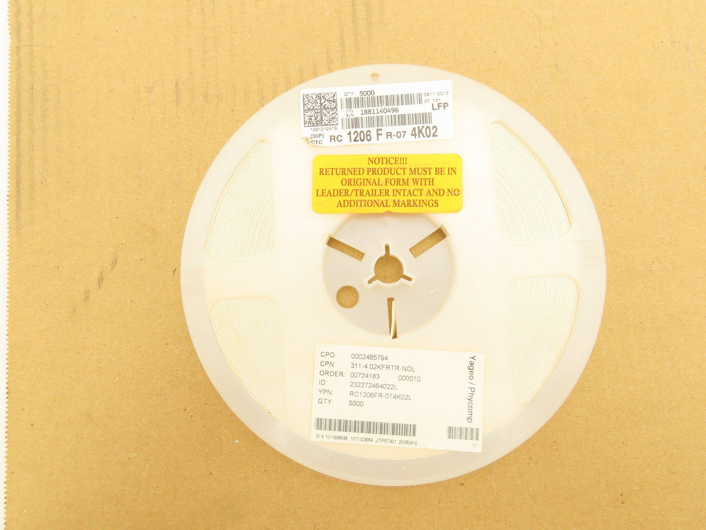 Yageo RC1206FR-074K02L Chip Resistor Tape And Reel 4.02 kOhms 1/4W 5000 Pcs
