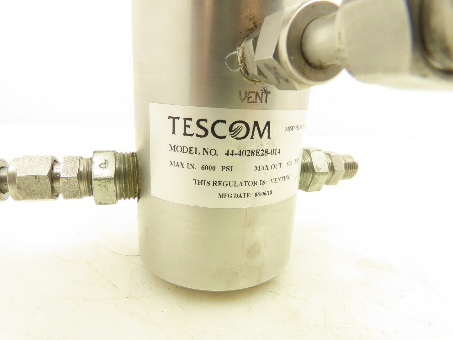 Tescom 44-4028E28-014 Stainless Diaphragm Pressure Reducing Regulator 6000 PSI