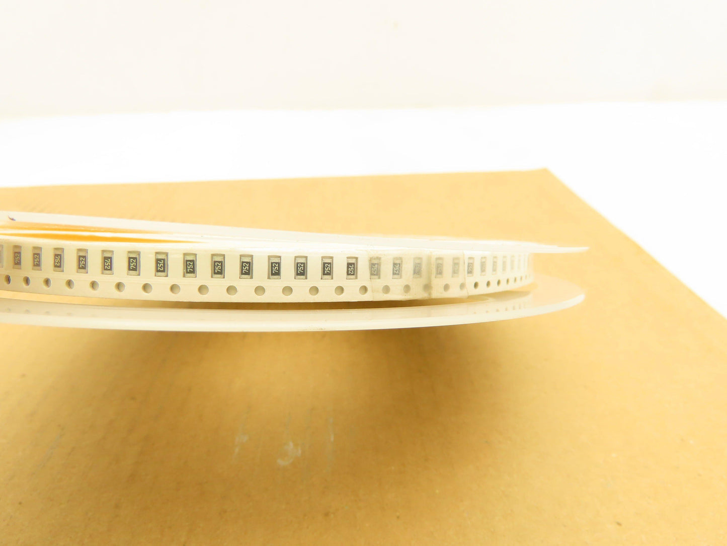 Panasonic ERJ8GEYJ752V Fixed Metal Glaze Flat Chip Resistor 7.5 kOhms ± 5% 1/4W