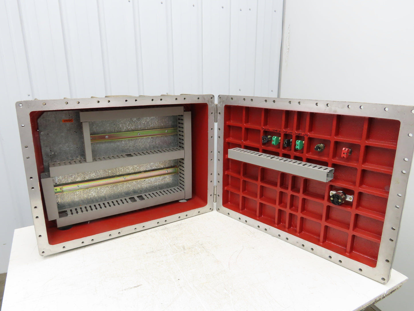 Ex-Tech ERSA-5070 Hinged Flameproof Electrical Box Enclosure 795x595x267mm