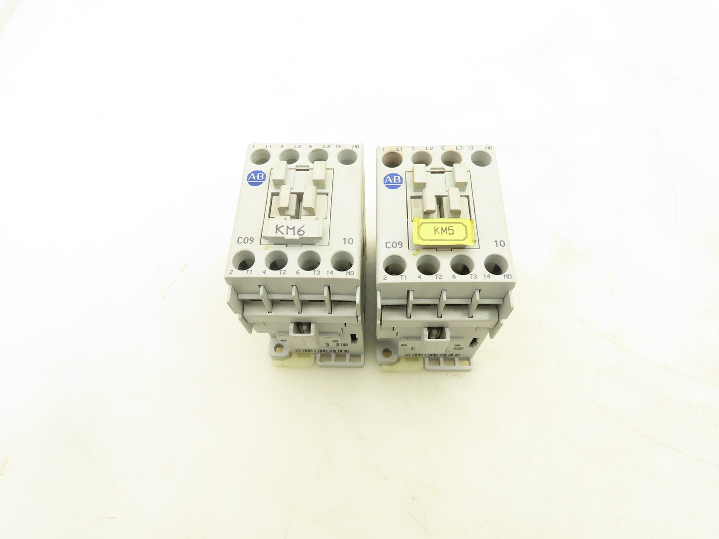 Allen-Bradley 100-C09*10 Contactor 600VAC 25A 24V Coil Series A Lot Of 2