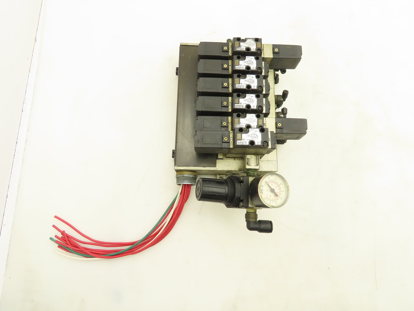 SMC NVFS2200 NVFS2100 Pneumatic 5/2 Solenoid Valves on 6-Station Manifold 24VDC