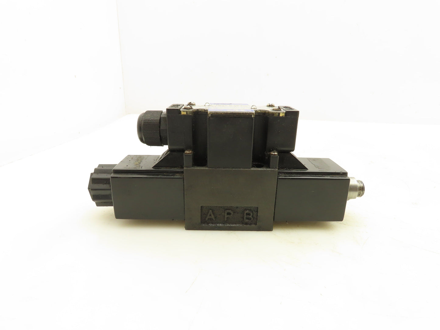 HP SWH-G02-C2-A220-10 Hydraulic Directional Control Solenoid Valve 220V