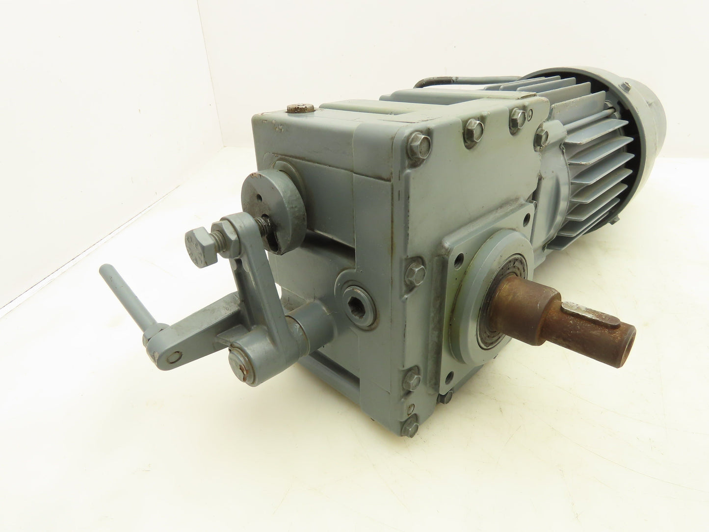 Bauer M1843690-25 Gearmotor 91RPM 17.73:1  0.55kw 208Delta 3Ph 21Nm DC Brake