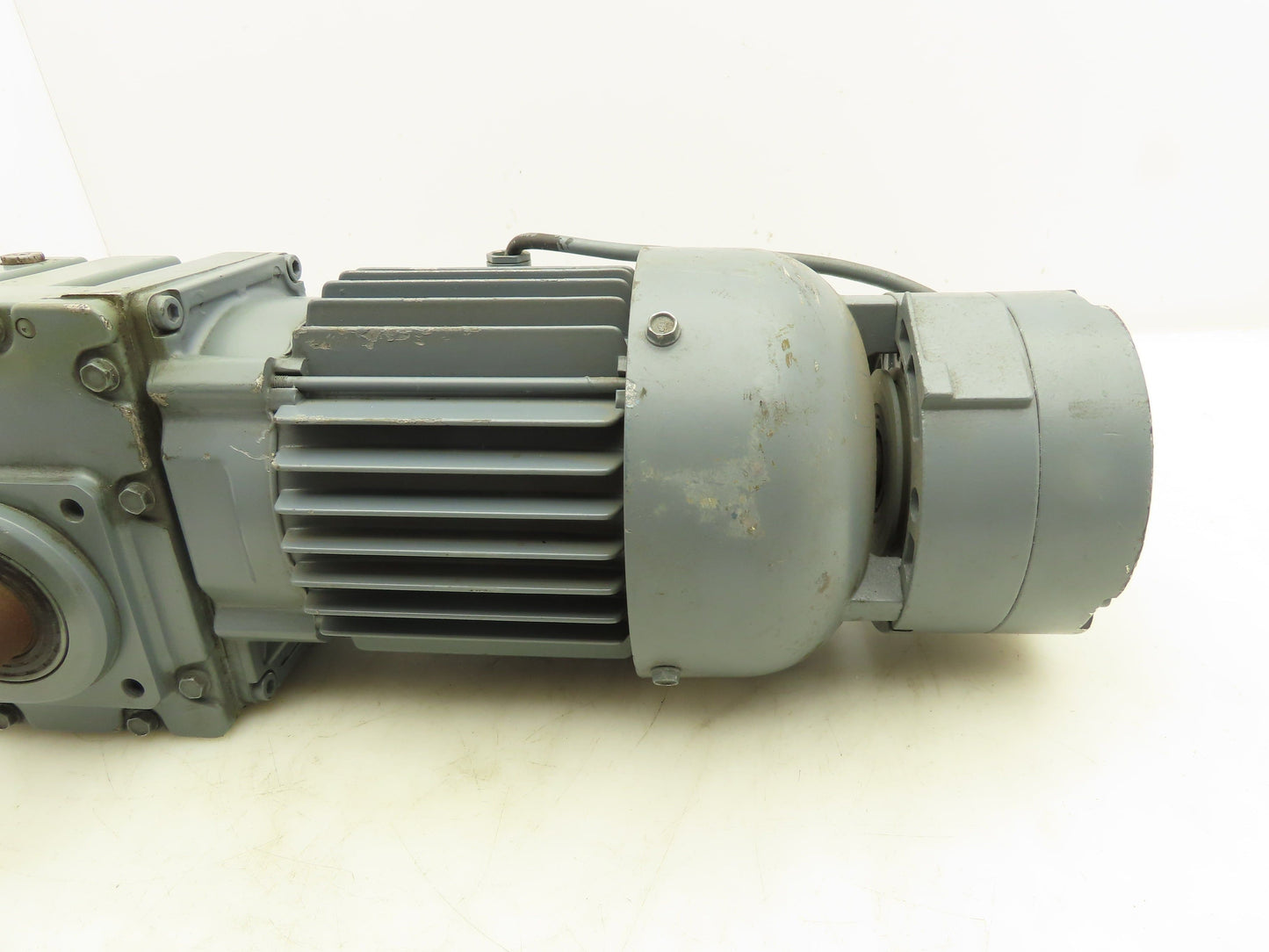 Bauer M1843690-25 Gearmotor 91RPM 17.73:1  0.55kw 208Delta 3Ph 21Nm DC Brake