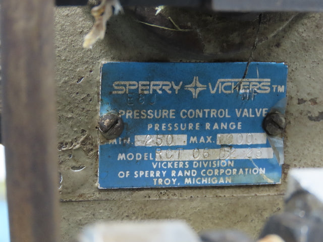 Vickers PVB6RSY21CM11 30gal Hydraulic Power Unit 6.5gpm 2000psi 1800rpm 5Hp 460V