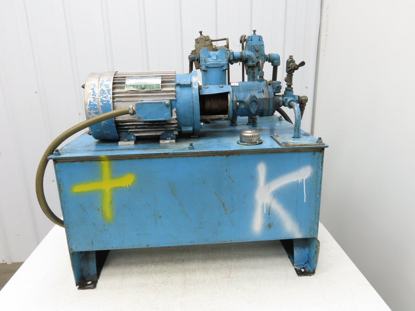 Vickers PVB6RSY21CM11 30gal Hydraulic Power Unit 6.5gpm 2000psi 1800rpm 5Hp 460V