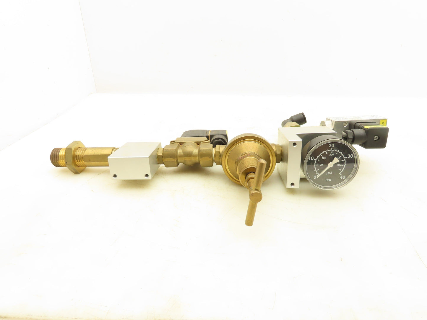 Burkert 00501940 Pneumatic Flow Control Solenoid Valve Assembly 24VDC Coil