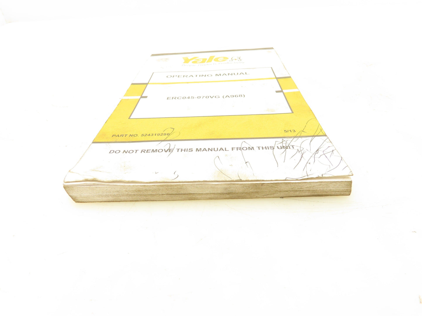 Yale ERC045-070VG Electric Forklift ERC050VGN48TE083 Operating Manual