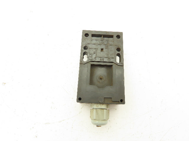 Schmersal Az 16-02ZVRK Safety Interlock Switch 230V 4A Lot of 9
