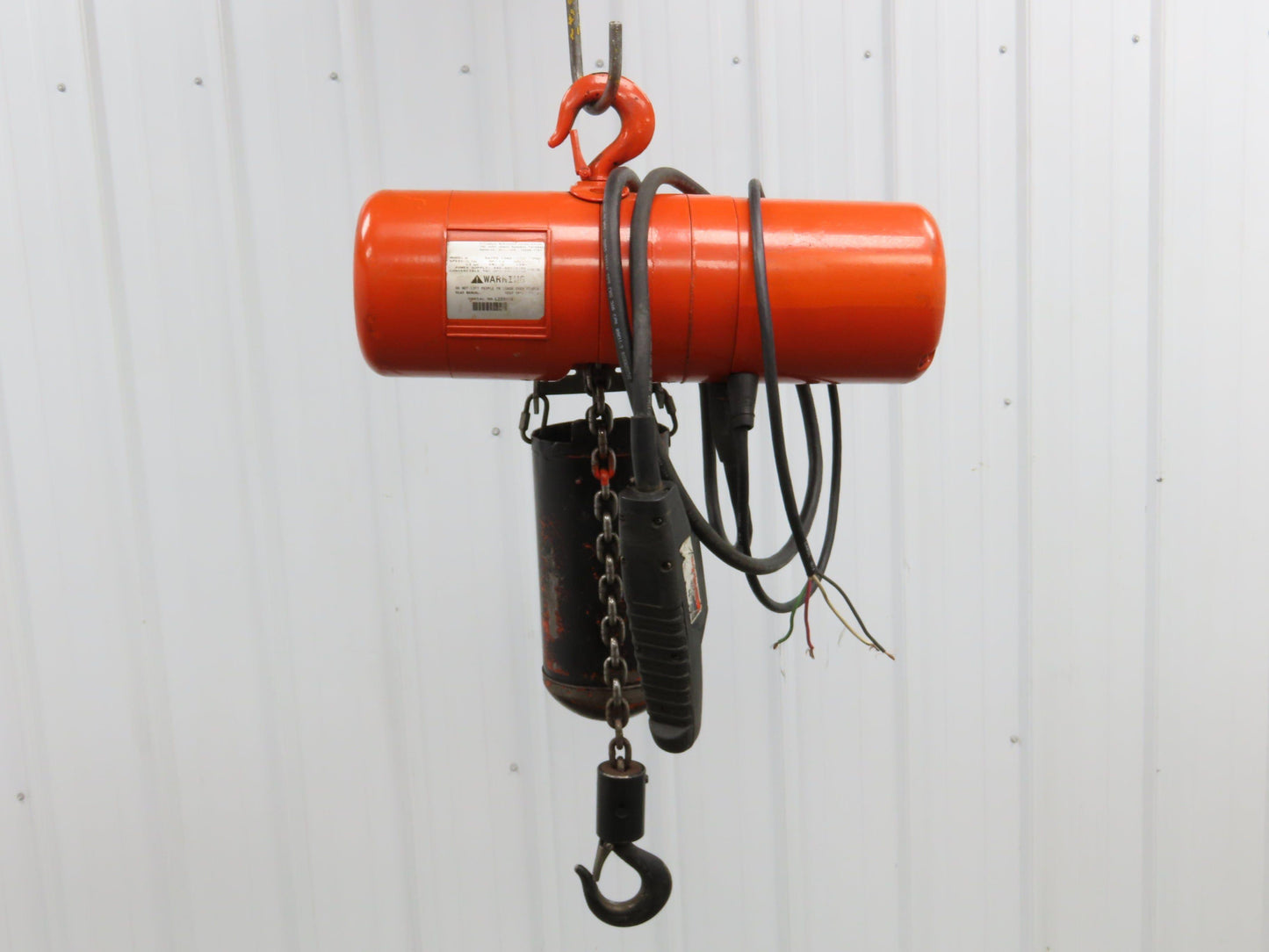 CM Lodestar A Electric Chain Hoist 1/8 Ton 250 LB 32 FPM 9' Lift 7' Control 3PH