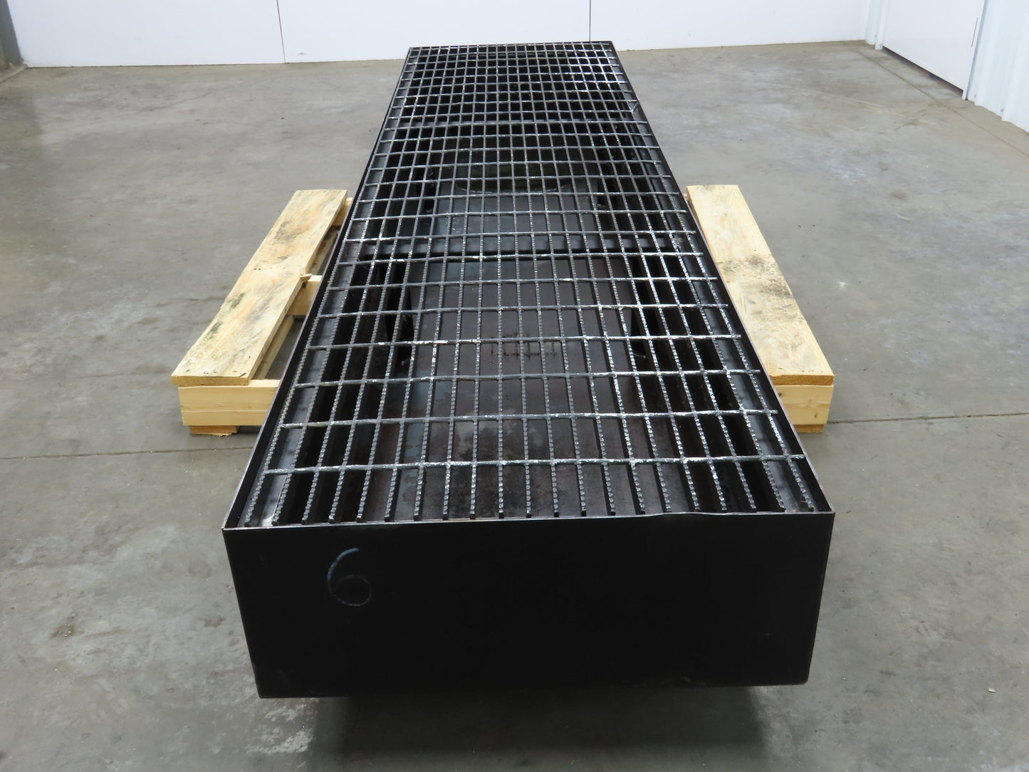 CNC Oil Coolant Tank 100gal Steel Oil Spill Catch Tank Walkway Grates 25x98x10"