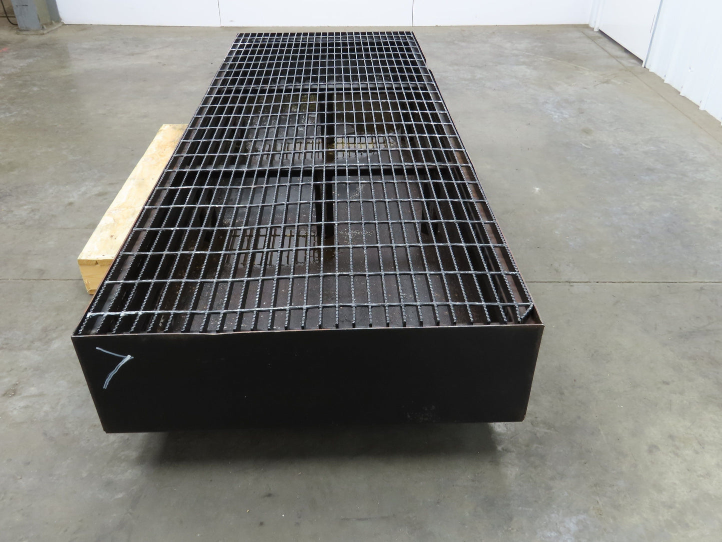 CNC Oil Coolant Tank 120gal Steel Oil Spill Catch Tank Walkway Grates 32x86x10"