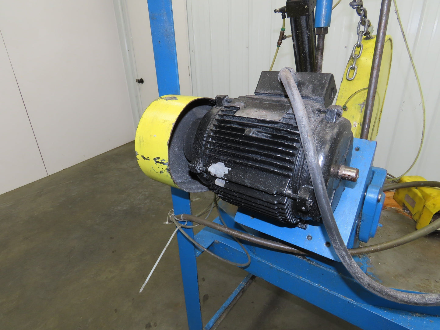 CTD F426 Straight Cut-Off Saw 16" Blade 3450 RPM 5 Hp 3Ph Air Foot Control 90°