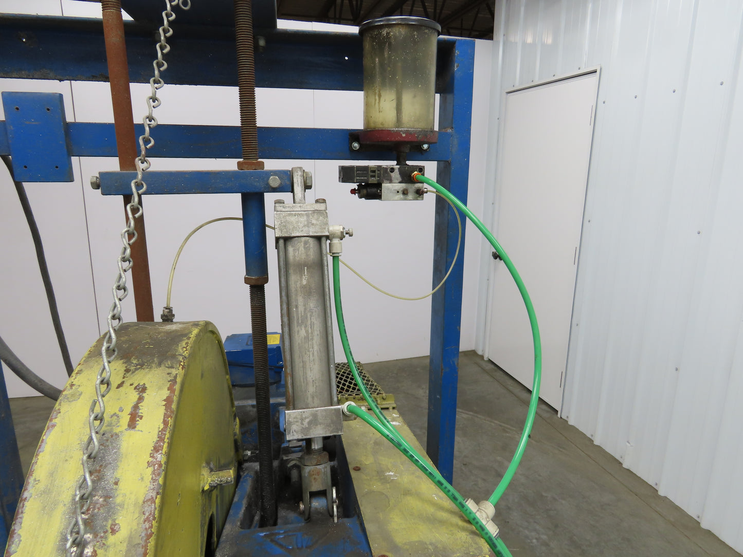 CTD F426 Straight Cut-Off Saw 16" Blade 2700 RPM 5 Hp 3Ph Air Foot Control 90°