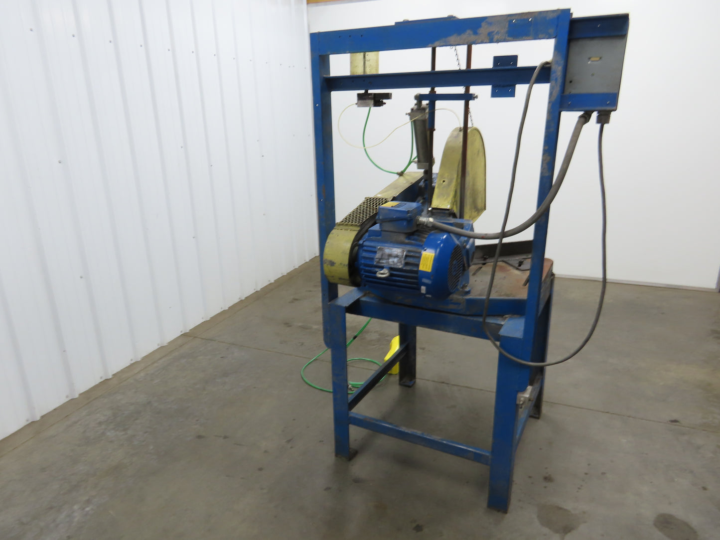 CTD F426 Straight Cut-Off Saw 16" Blade 2700 RPM 5 Hp 3Ph Air Foot Control 90°