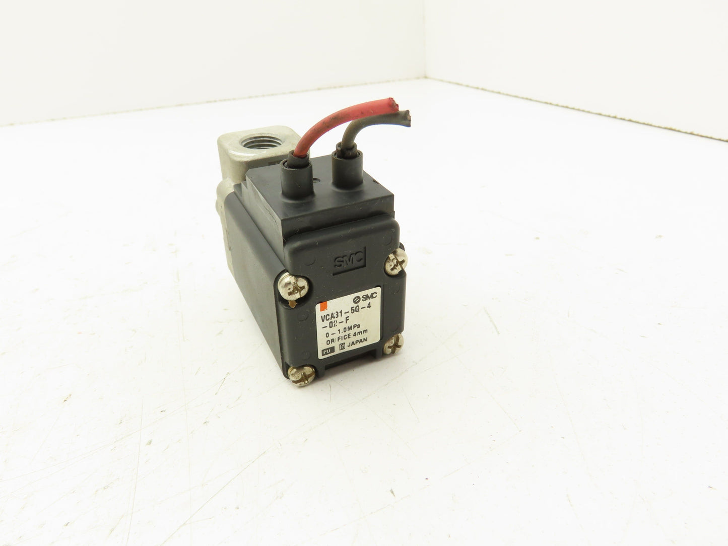 SMC VCA31-5G-4-02-F Pneumatic Solenoid Valve 24V Coil