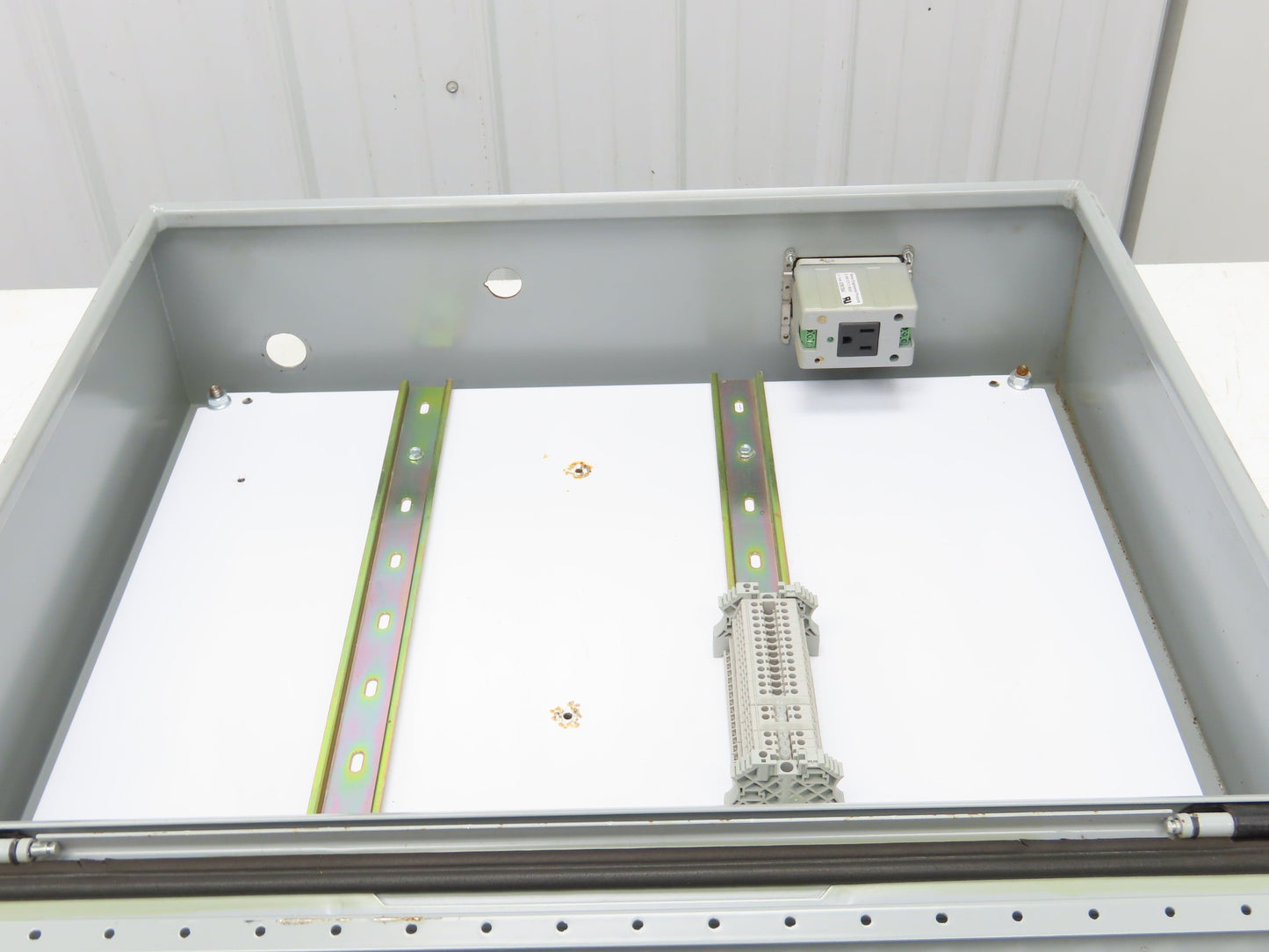 Hoffman CSD24206 Electrical Enclosure 24x20x6" w/Backplate Nema 12