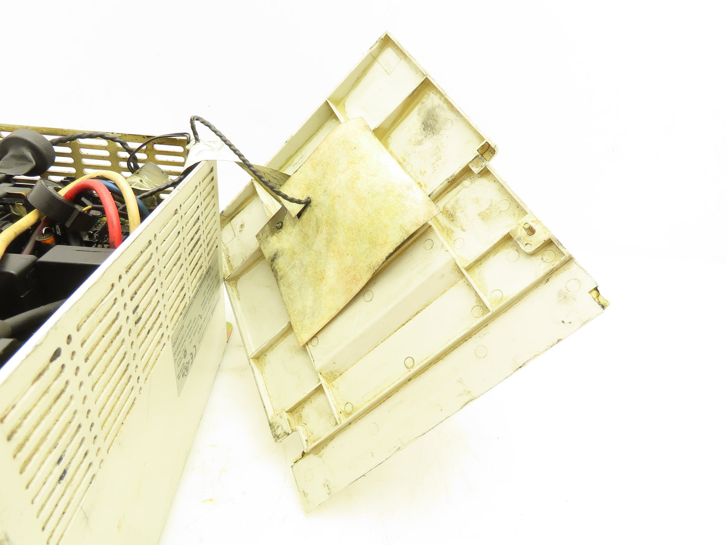 Toshiba VFS9-4075PL-WN (1) Transistor Inverter 380/500V 17A 10HP 3PH